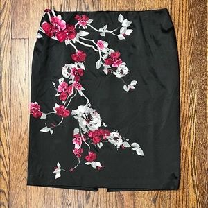 White House Black Market WHBM Floral Satin Pencil Skirt 8